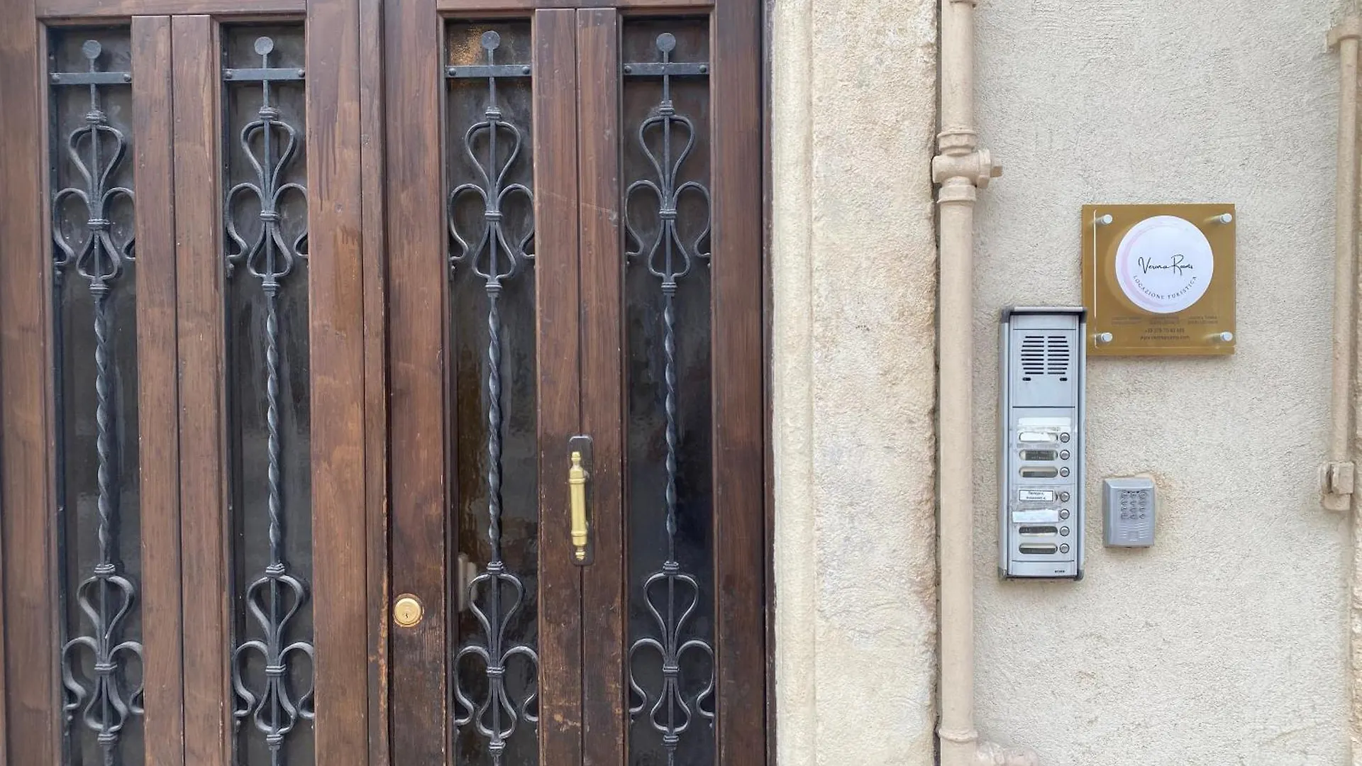 Verona Rooms Guest house