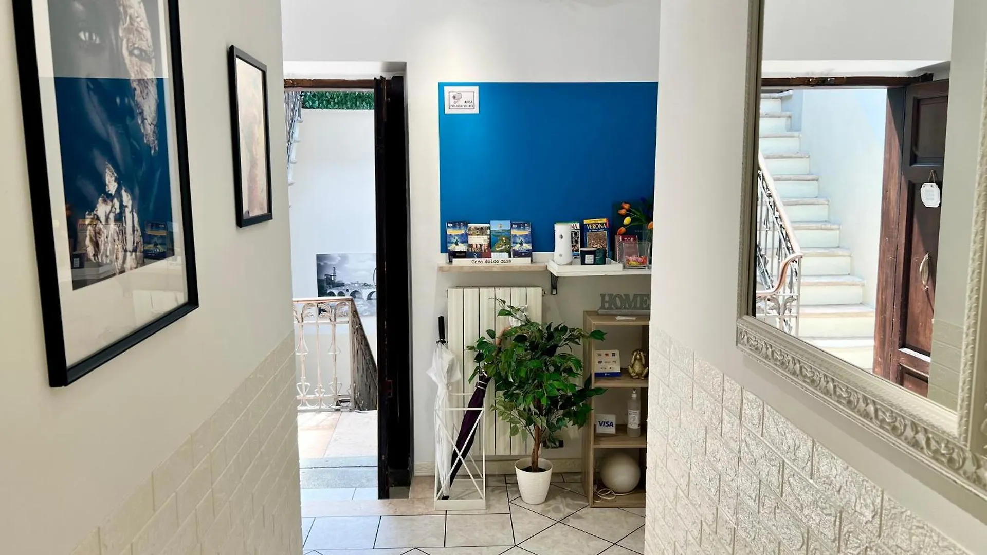 Verona Rooms 2*,  İtalya